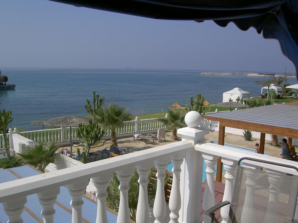Zygi Beachfront Villa Dış mekan fotoğraf